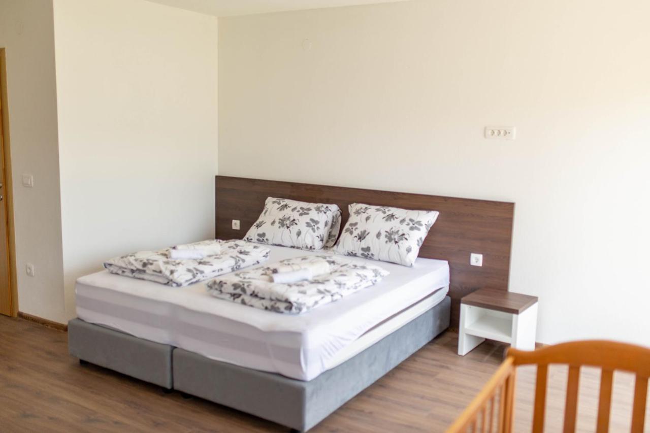Apartmani Mia Prozor Exterior foto